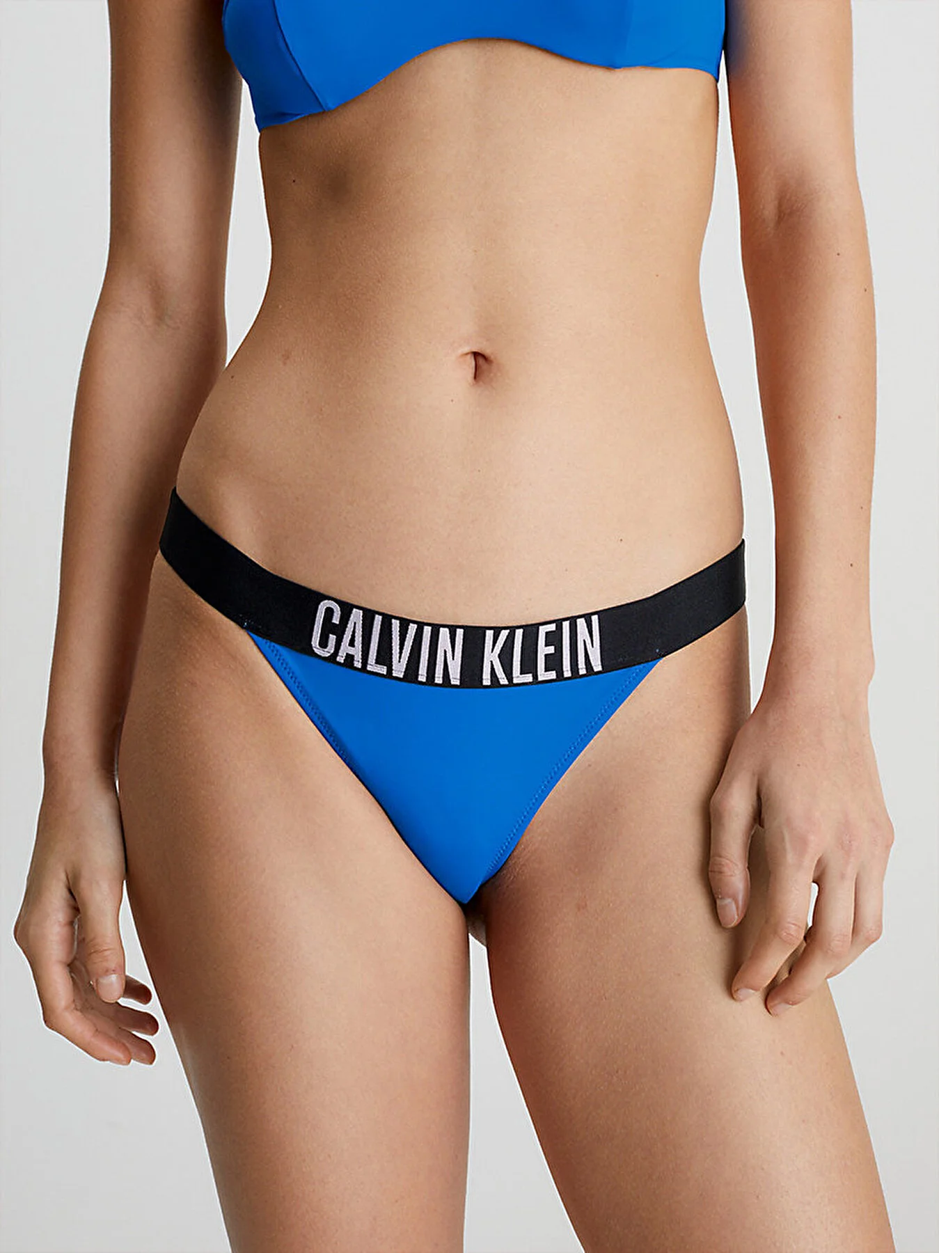 Женские плавки Calvin Klein Brazilian Bikini KW0KW01984C4X купить с