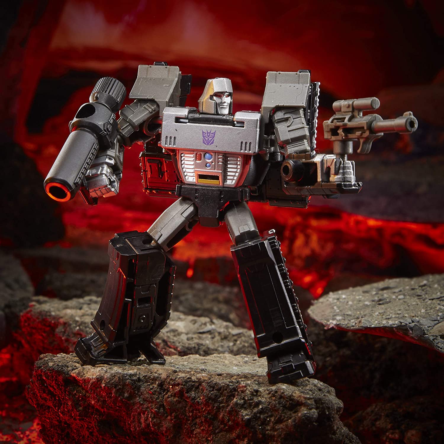 Игровая фигурка Transformers Toys Generations War for Cybertron Kingdom  Core Class WFC-K13 Megatron (F0666) — купить с доставкой из США и Европы |  Brandly