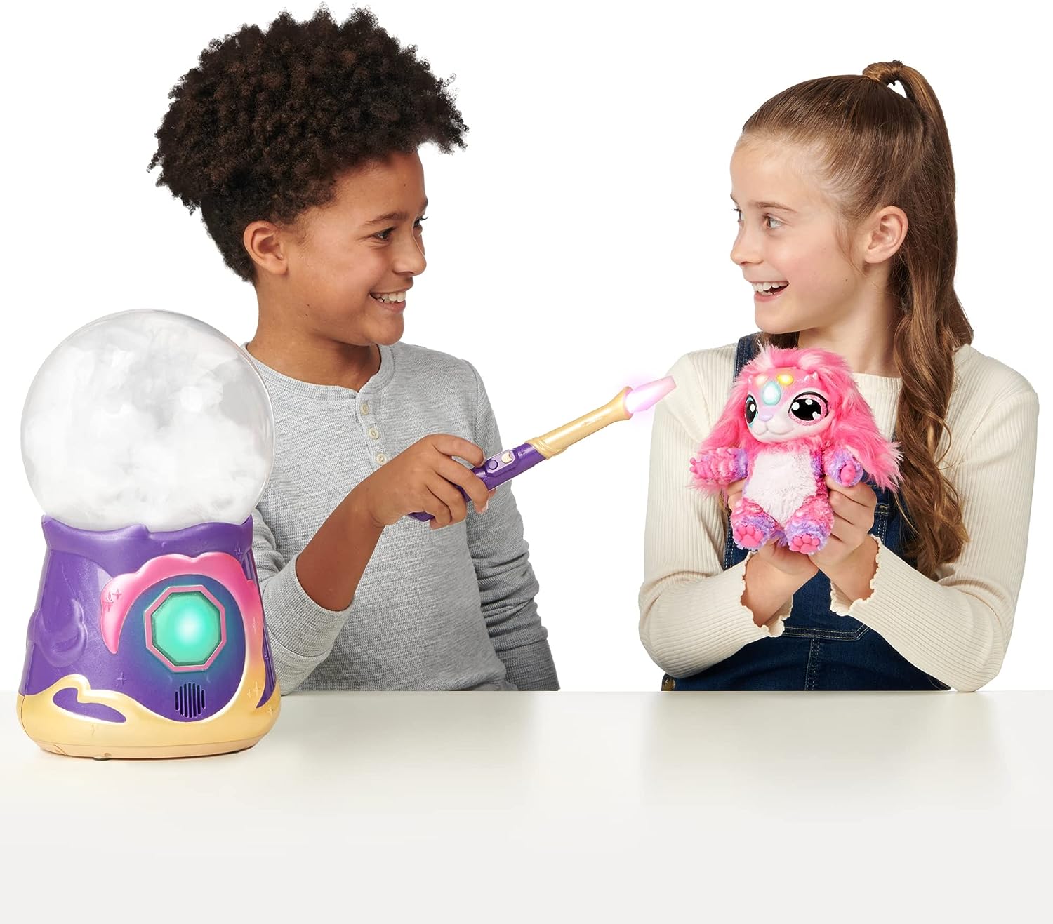 Игровой набор Magic Mixies Magical Misting Crystal Ball with Interactive 8  inch Pink Plush Toy (14689) — купить с доставкой из США и Европы | Brandly