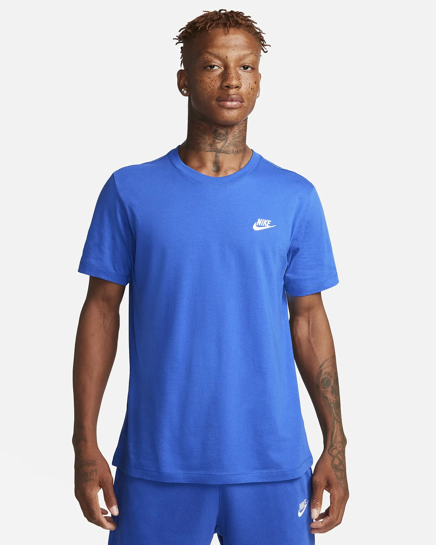 Мужская футболка Nike Sportswear Club (AR4997-480)